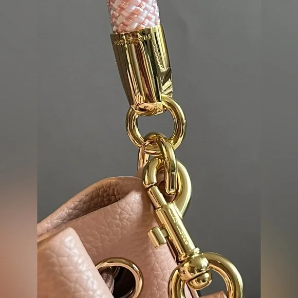 💰SOLD - H652L01PF22 - Marc Jacobs The Leather Bucket Bag - Picture 5 of 15